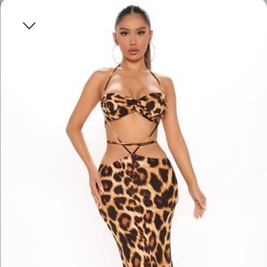 Sexy Maxi Leopard print dress (WORN ONCE) EXCELLENT CONDITION